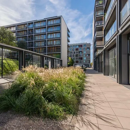 Noclegi4u Wola * وارسو