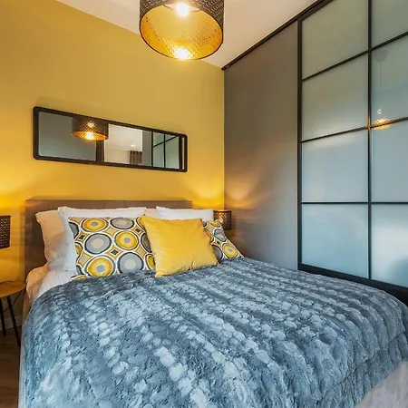 Noclegi4u Wola Apartament *